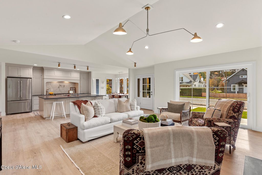 721 W Garden Ave, Coeur d'Alene, ID 83814 photo 10