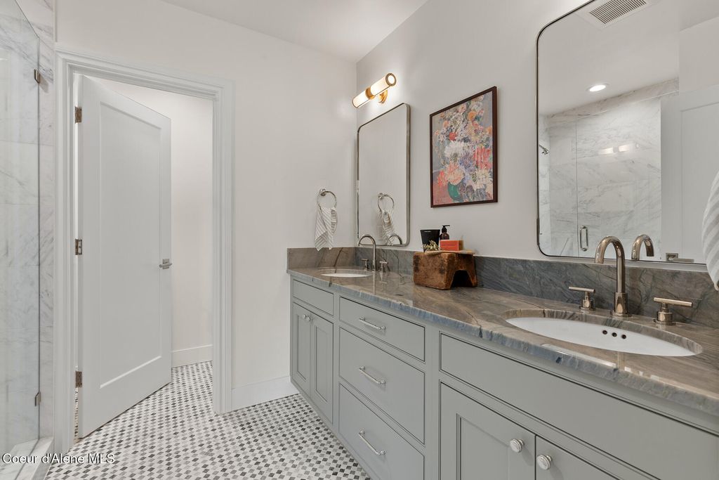 721 W Garden Ave, Coeur d'Alene, ID 83814 photo 25