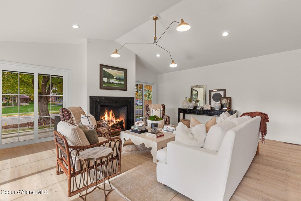 721 W Garden Ave, Coeur d'Alene, ID 83814 photo 7