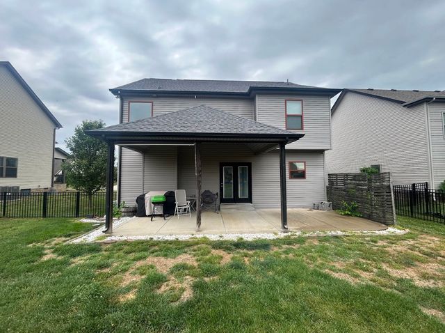 1141 N Ja Tate Dr, Clarksville, TN 37043