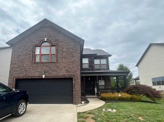 1141 N Ja Tate Dr, Clarksville, TN 37043