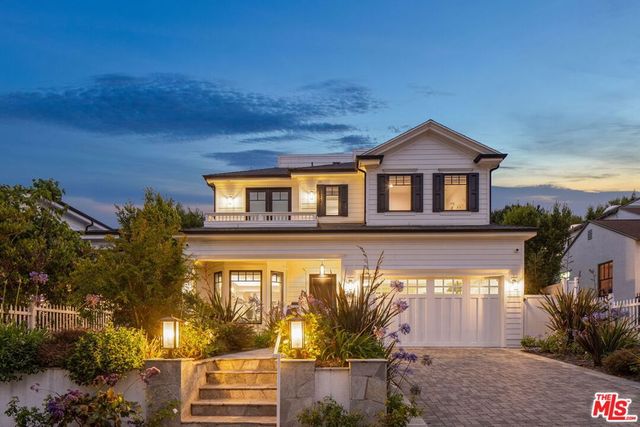 981 Amherst Avenue, Los Angeles, CA 90049