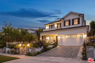 981 Amherst Avenue, Los Angeles, CA 90049