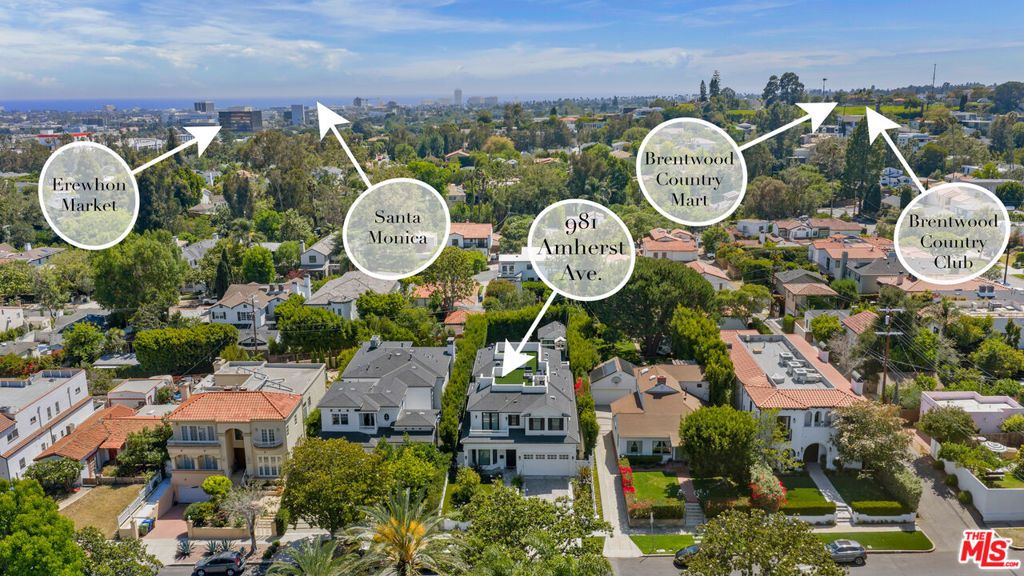 Image 8 of property listing at 981 Amherst Avenue, Los Angeles, CA 90049