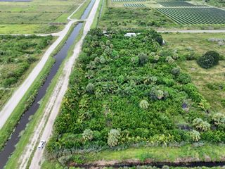 6951 Carol Street SW, Loxahatchee, FL 33470