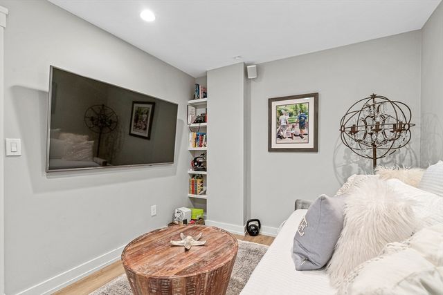 300 Commercial St 709, Boston, MA 02109