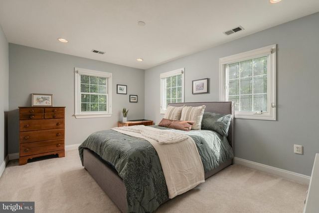 40920 FOREST GLEN DR, Leesburg, VA 20175