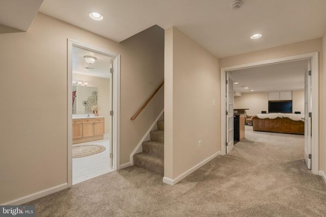 40920 FOREST GLEN DR, Leesburg, VA 20175