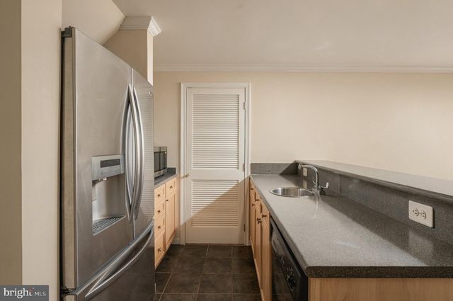 40920 FOREST GLEN DR, Leesburg, VA 20175