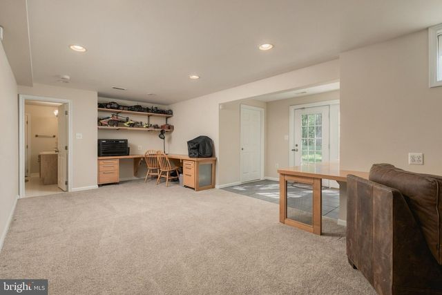 40920 FOREST GLEN DR, Leesburg, VA 20175