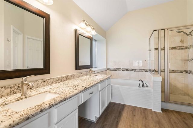 8823 Saratoga Drive, Sugar Land, TX 77479
