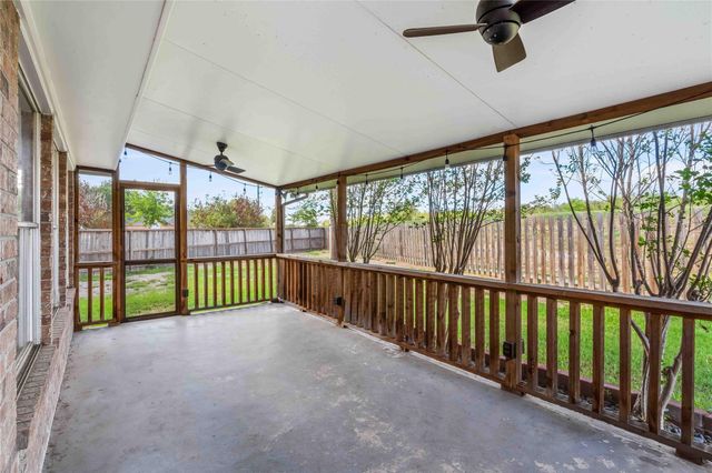 8823 Saratoga Drive, Sugar Land, TX 77479