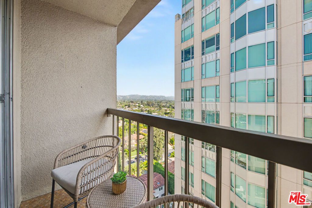 Image 15 of property listing at 10747 Wilshire Boulevard #PH6, Los Angeles, CA 90024