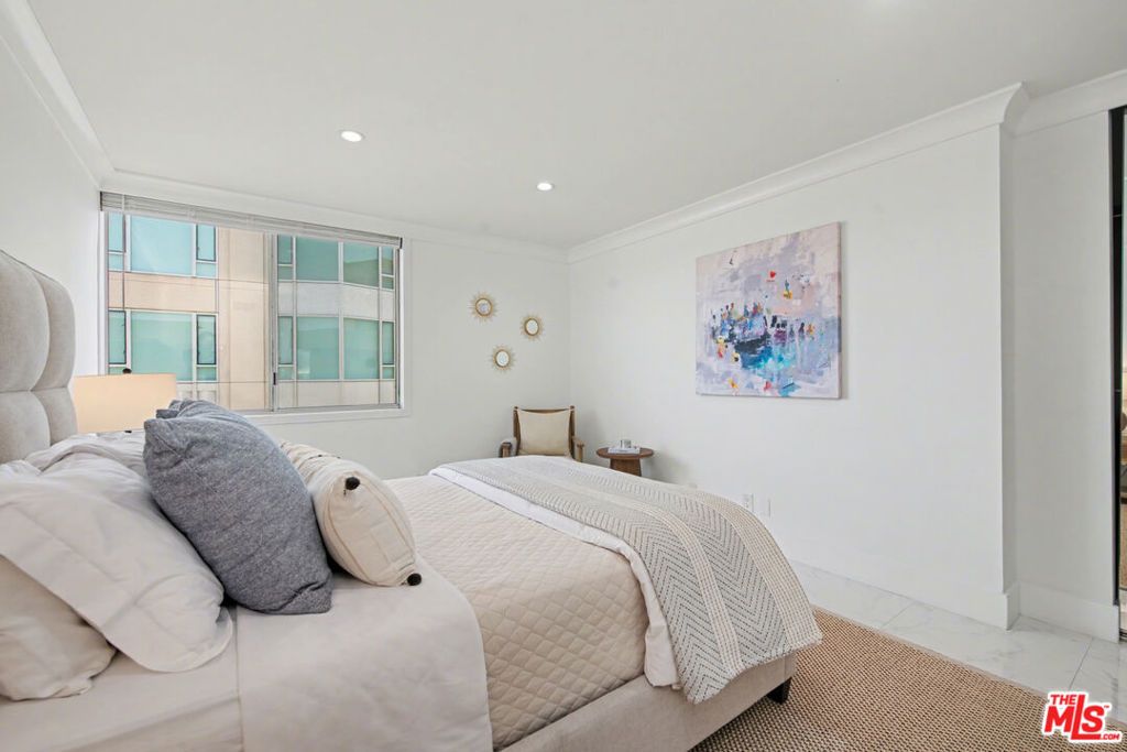 Image 17 of property listing at 10747 Wilshire Boulevard #PH6, Los Angeles, CA 90024