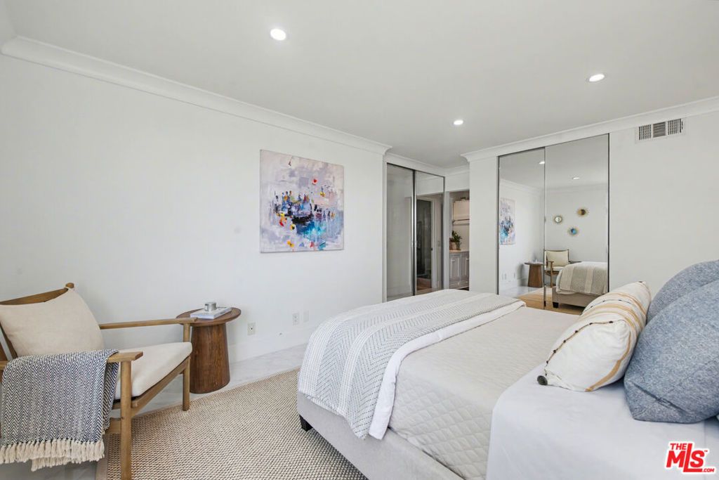 Image 18 of property listing at 10747 Wilshire Boulevard #PH6, Los Angeles, CA 90024