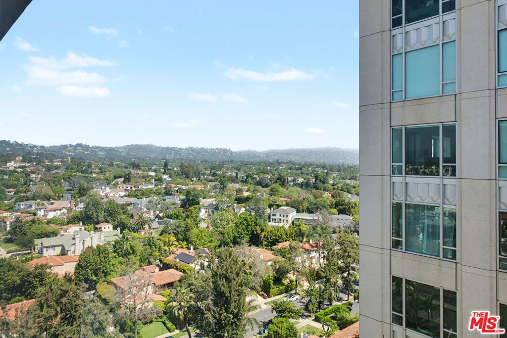 Image 21 of property listing at 10747 Wilshire Boulevard #PH6, Los Angeles, CA 90024
