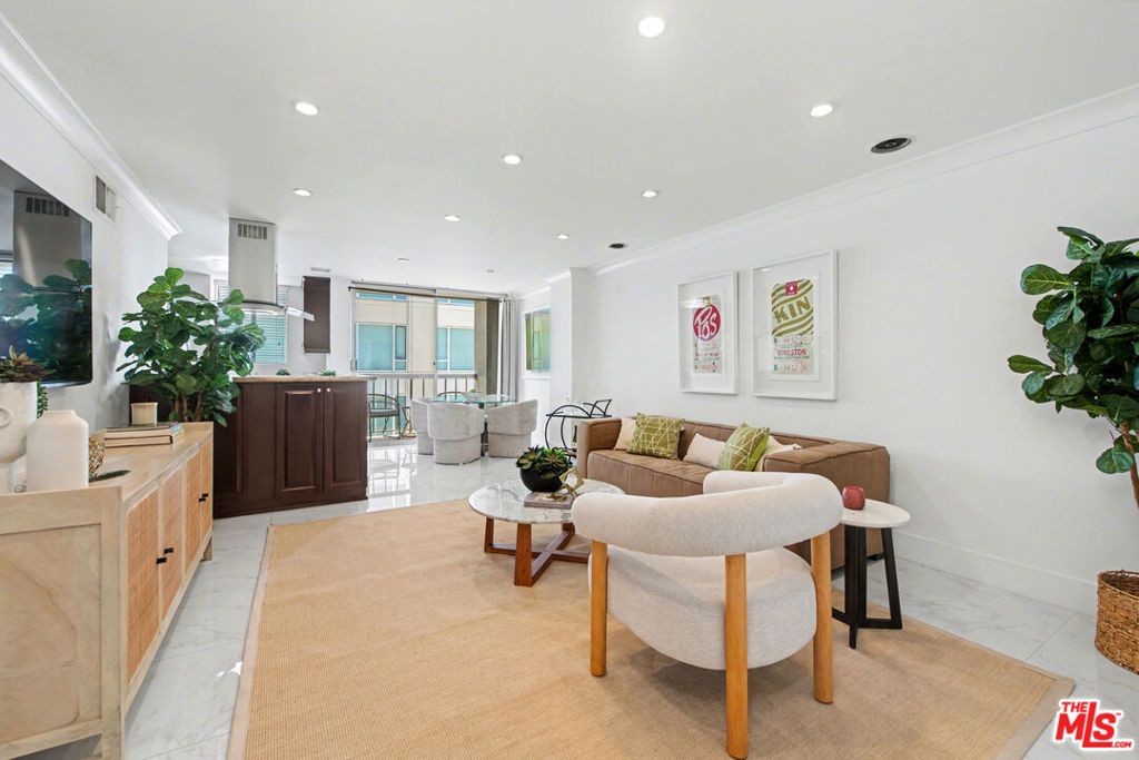Image 4 of property listing at 10747 Wilshire Boulevard #PH6, Los Angeles, CA 90024