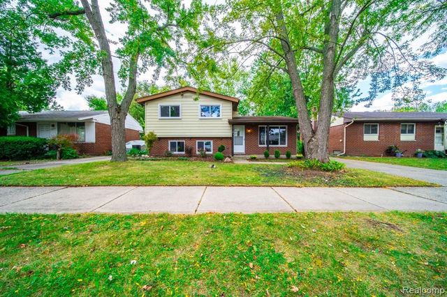 1351 MAR ANN Drive, Westland, MI 48186