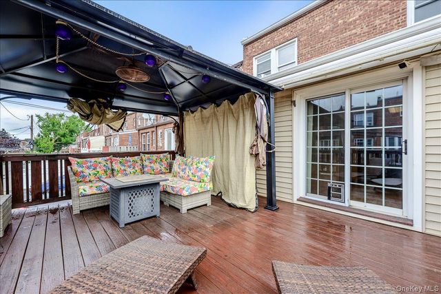 390 Cochran Place, Valley Stream, NY 11581
