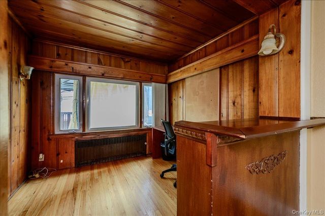390 Cochran Place, Valley Stream, NY 11581