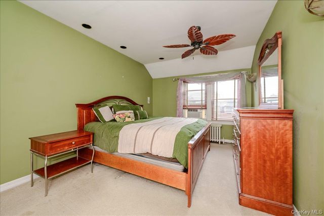 390 Cochran Place, Valley Stream, NY 11581
