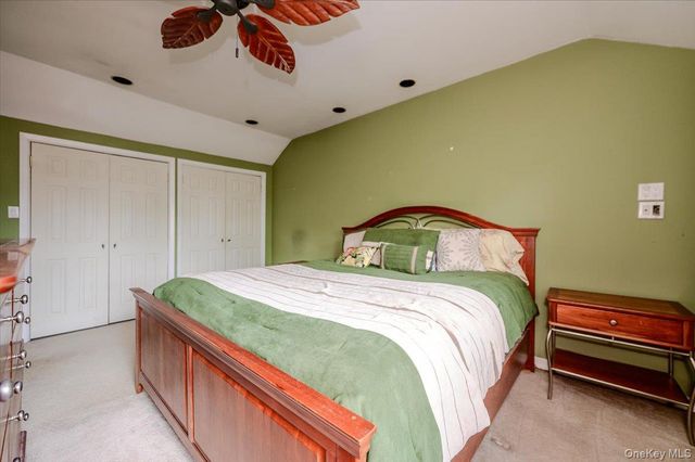 390 Cochran Place, Valley Stream, NY 11581