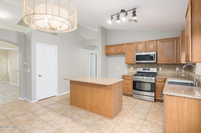 12741 N Crooked Willow Drive, Marana, AZ 85653