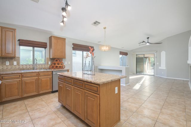 12741 N Crooked Willow Drive, Marana, AZ 85653