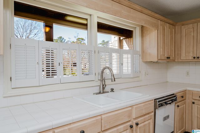 3272 OVERTON MANOR DRIVE, Vestavia Hills, AL 35243