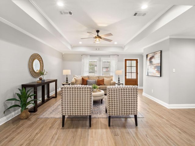 912 Milton, Leesville, LA 71446