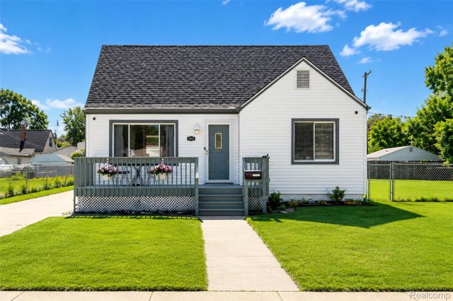 6041 Gilman Street, Garden City, MI 48135