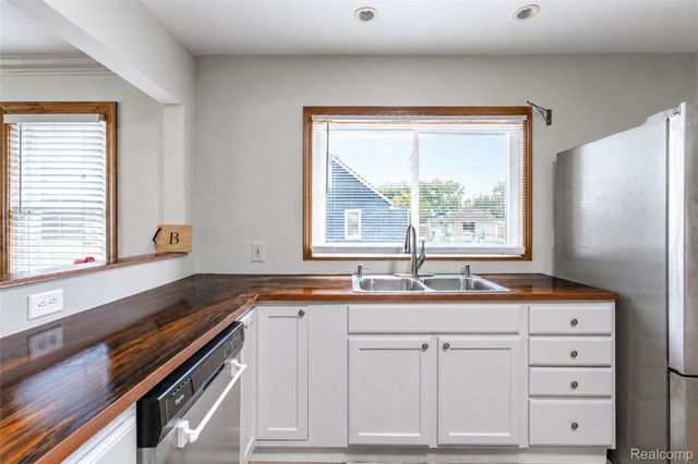 6041 Gilman Street, Garden City, MI 48135