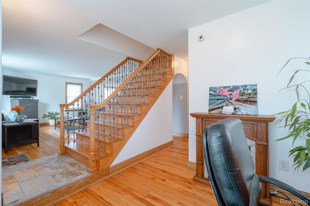 6041 Gilman Street, Garden City, MI 48135