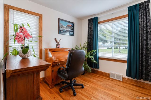 6041 Gilman Street, Garden City, MI 48135