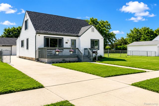 6041 Gilman Street, Garden City, MI 48135