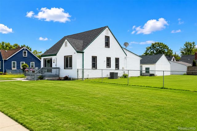 6041 Gilman Street, Garden City, MI 48135
