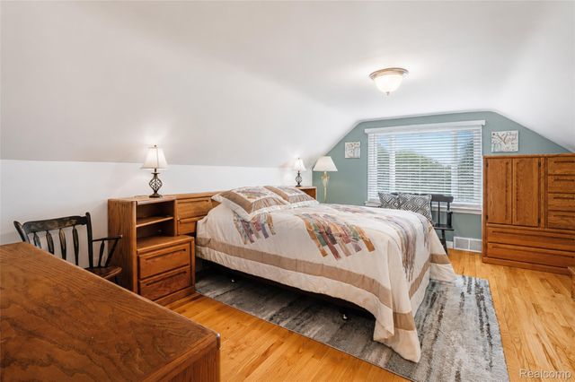 6041 Gilman Street, Garden City, MI 48135