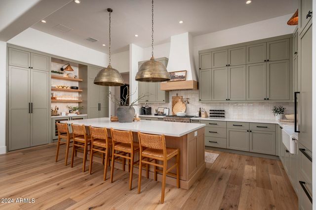 3149 S PROSPECTOR Circle, Gold Canyon, AZ 85118