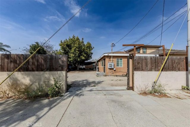 10952 Rose, Stanton, CA 90680