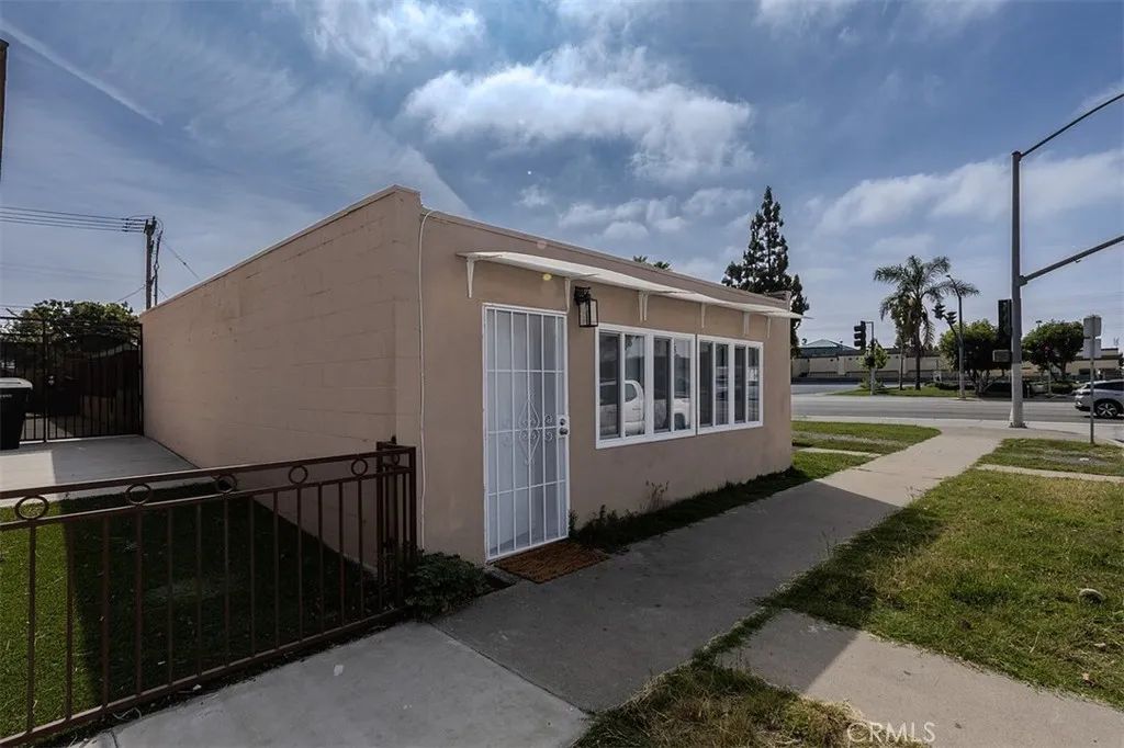 10952 Rose, Stanton, CA 90680