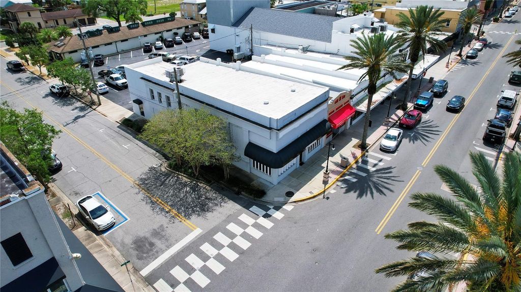 Image 11 of property listing at 400 CANAL STREET, New Smyrna Beach, FL 32168