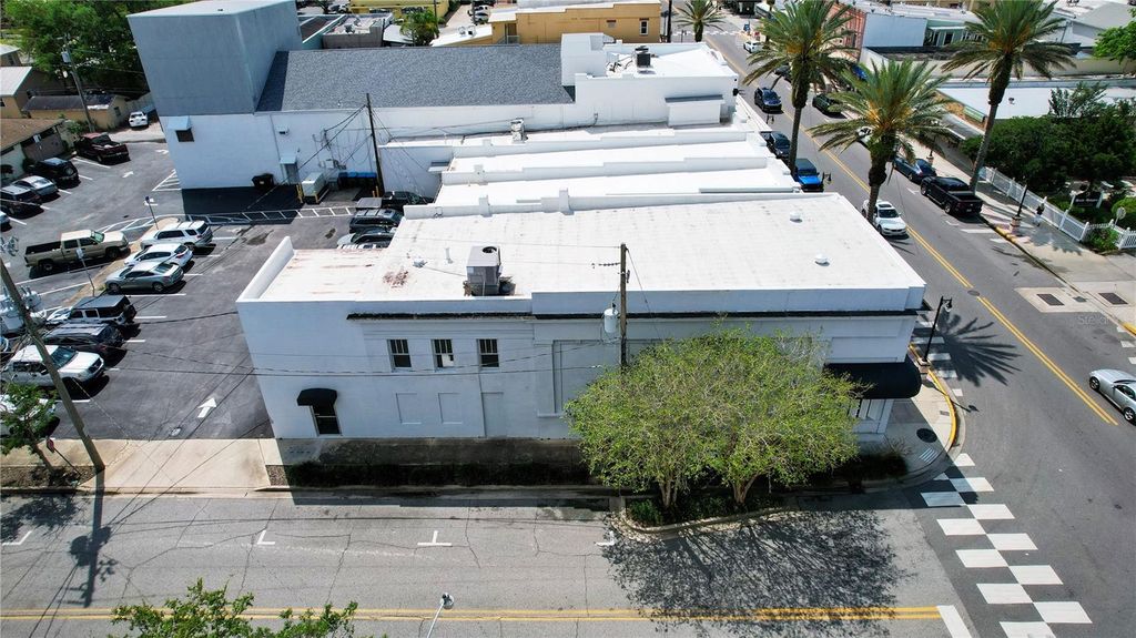 Image 17 of property listing at 400 CANAL STREET, New Smyrna Beach, FL 32168