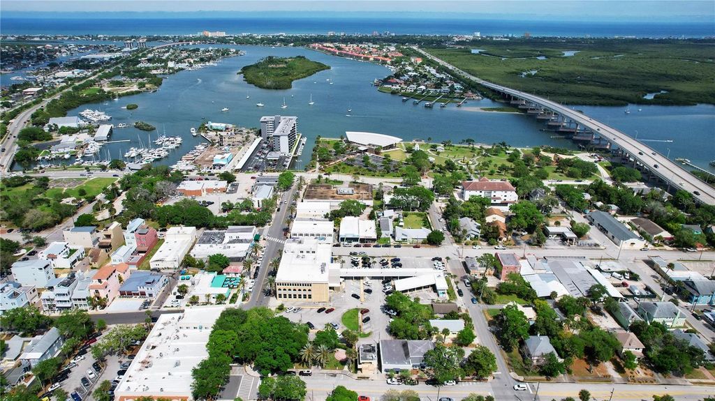 Image 31 of property listing at 400 CANAL STREET, New Smyrna Beach, FL 32168