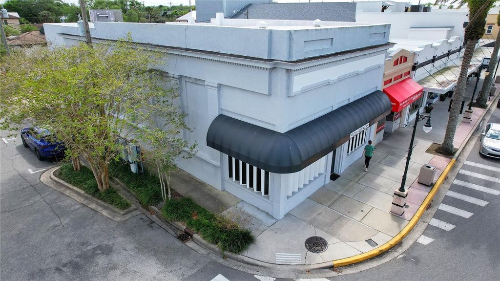 Image 9 of property listing at 400 CANAL STREET, New Smyrna Beach, FL 32168