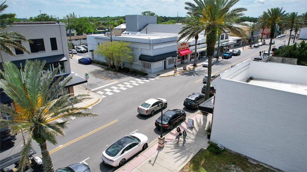 Image 10 of property listing at 400 CANAL STREET, New Smyrna Beach, FL 32168