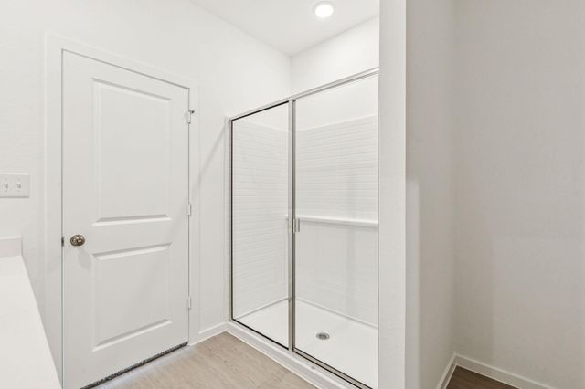 618 Amber Falls Drive, Montgomery, TX 77356