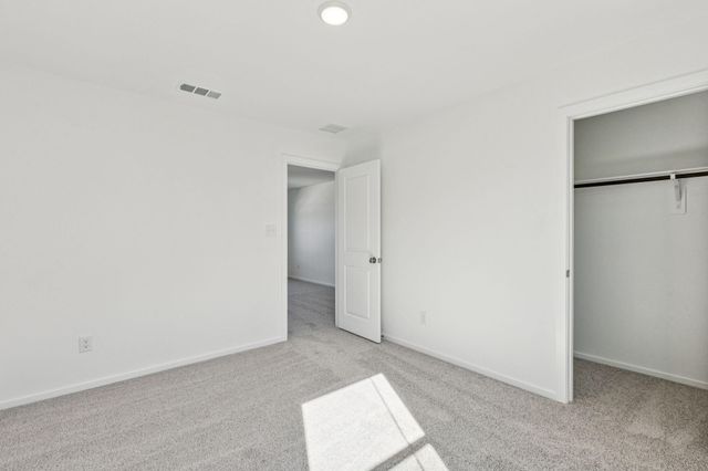 618 Amber Falls Drive, Montgomery, TX 77356