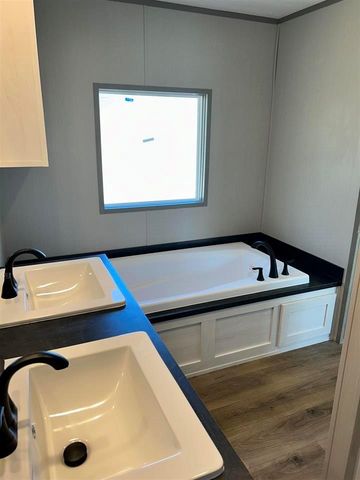 5660 Brady Circle, Lumberton, TX 77657