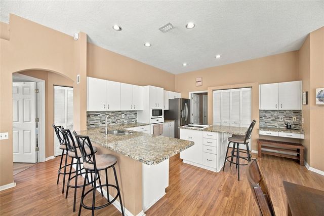 878 CENTERWOOD DRIVE, Tarpon Springs, FL 34688