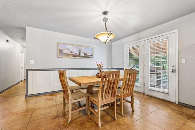 611 Magnolia LN, Cottonwood Shores, TX 78657
